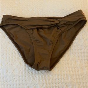 Tommy Bahama twist front bikini bottom M